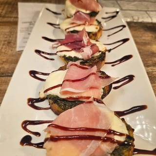 Prosciutto Crostini